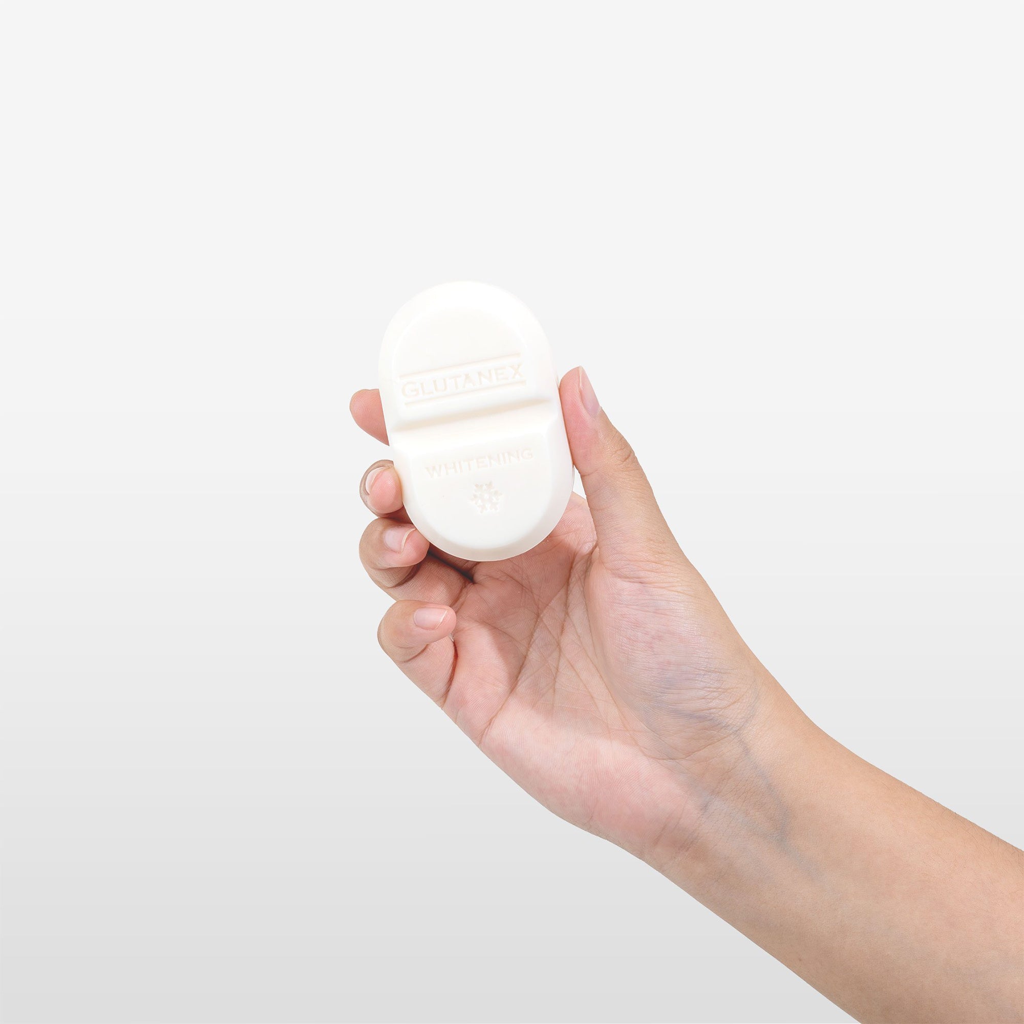Glutanex Soap – hydrating and smoothing facial and body cleanser with glutathione and hyaluronic acid.