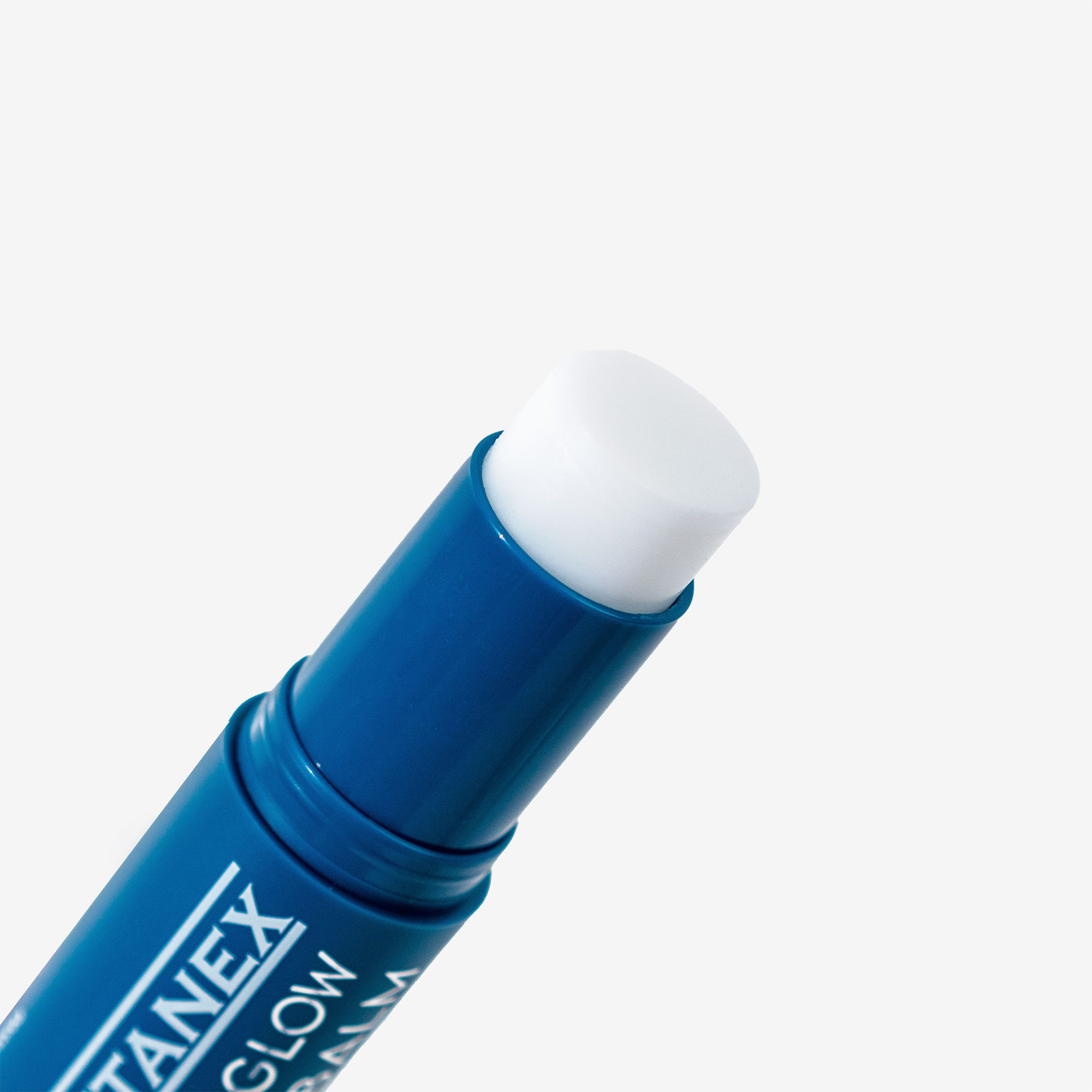 Glutanex Glow Balm stick – a portable balm with Glutathione and Peptides, providing all-day moisture, nourishment, and a radiant glow for the face.