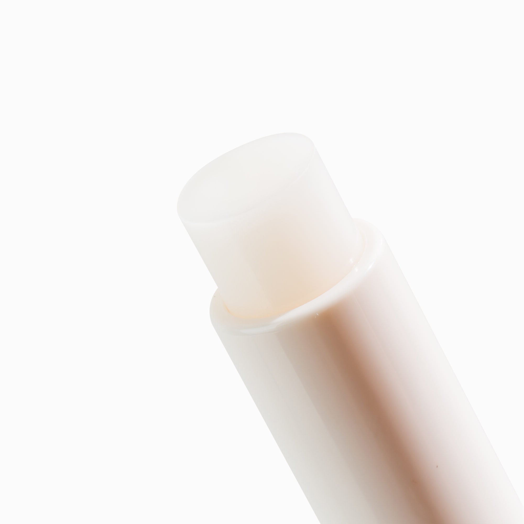  PA++++ sunscreen, brightening and hydrating for a matte glow and high UV protection.